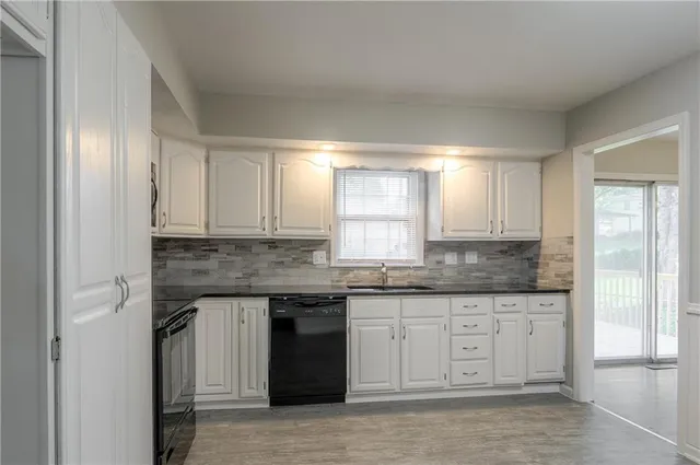 $249,900 | 9408 East 81st Terrace, Raytown, MO 64138