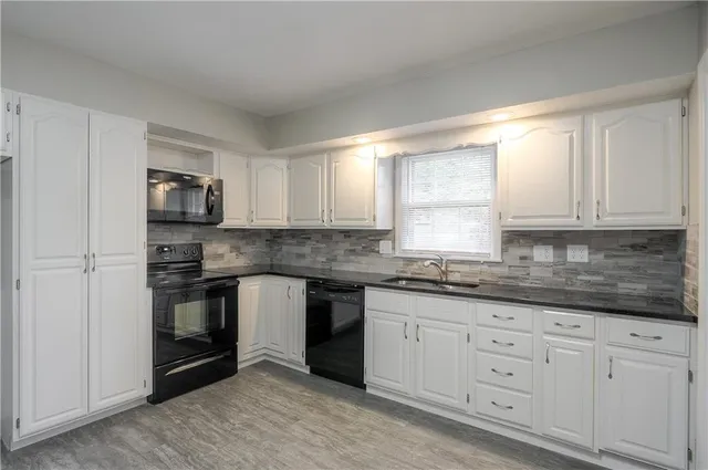 $249,900 | 9408 East 81st Terrace, Raytown, MO 64138