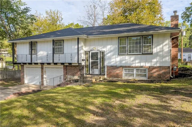 $249,900 | 9408 East 81st Terrace, Raytown, MO 64138