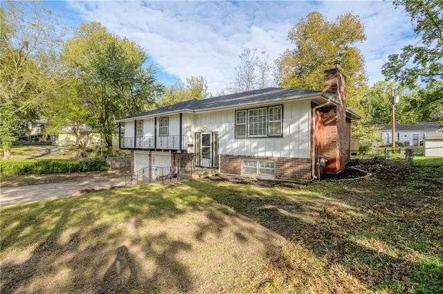 $249,900 | 9408 East 81st Terrace, Raytown, MO 64138