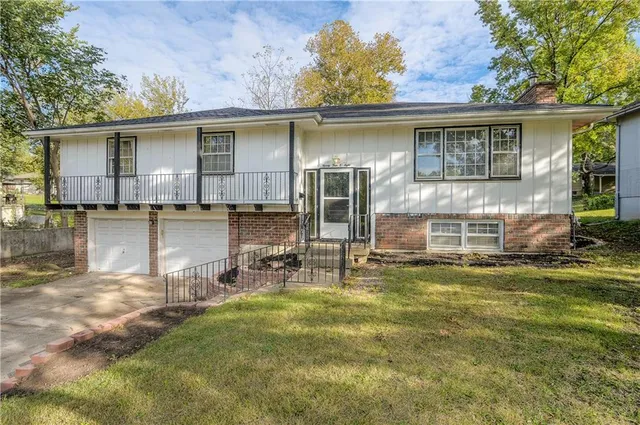 $249,900 | 9408 East 81st Terrace, Raytown, MO 64138
