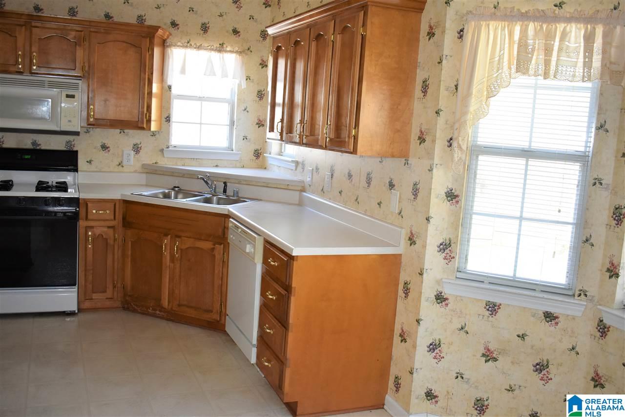 2005 Amanda Lane Birmingham, AL 35235 - Photo 14 of 31