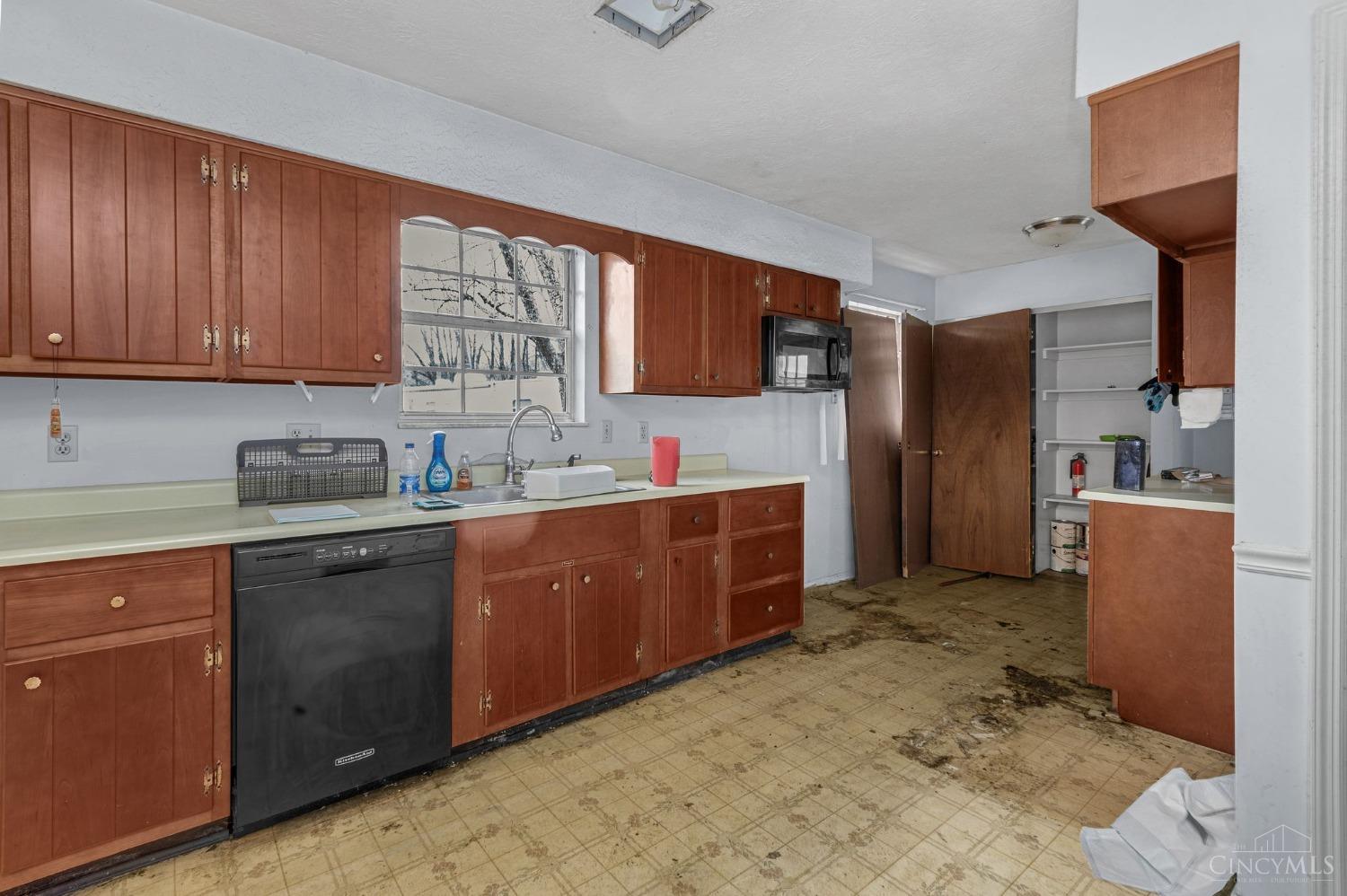 6299 Roudebush Road Goshen, OH 45122 - Photo 3 of 11 Gallery Image 3