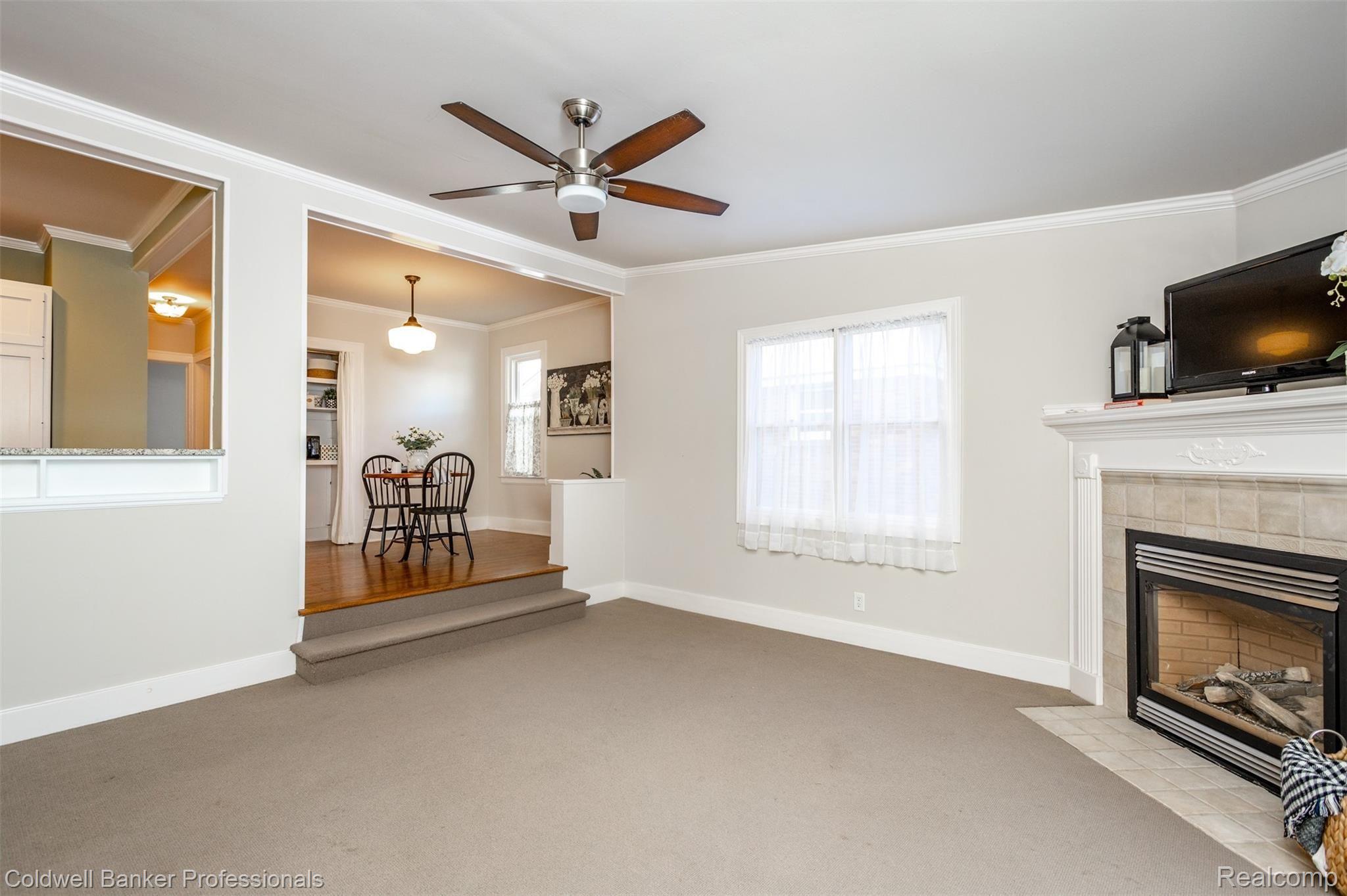 470 Cloverly Road Grosse Pointe, MI 48236 - Photo 7 of 12 470 Cloverly S032.jpg