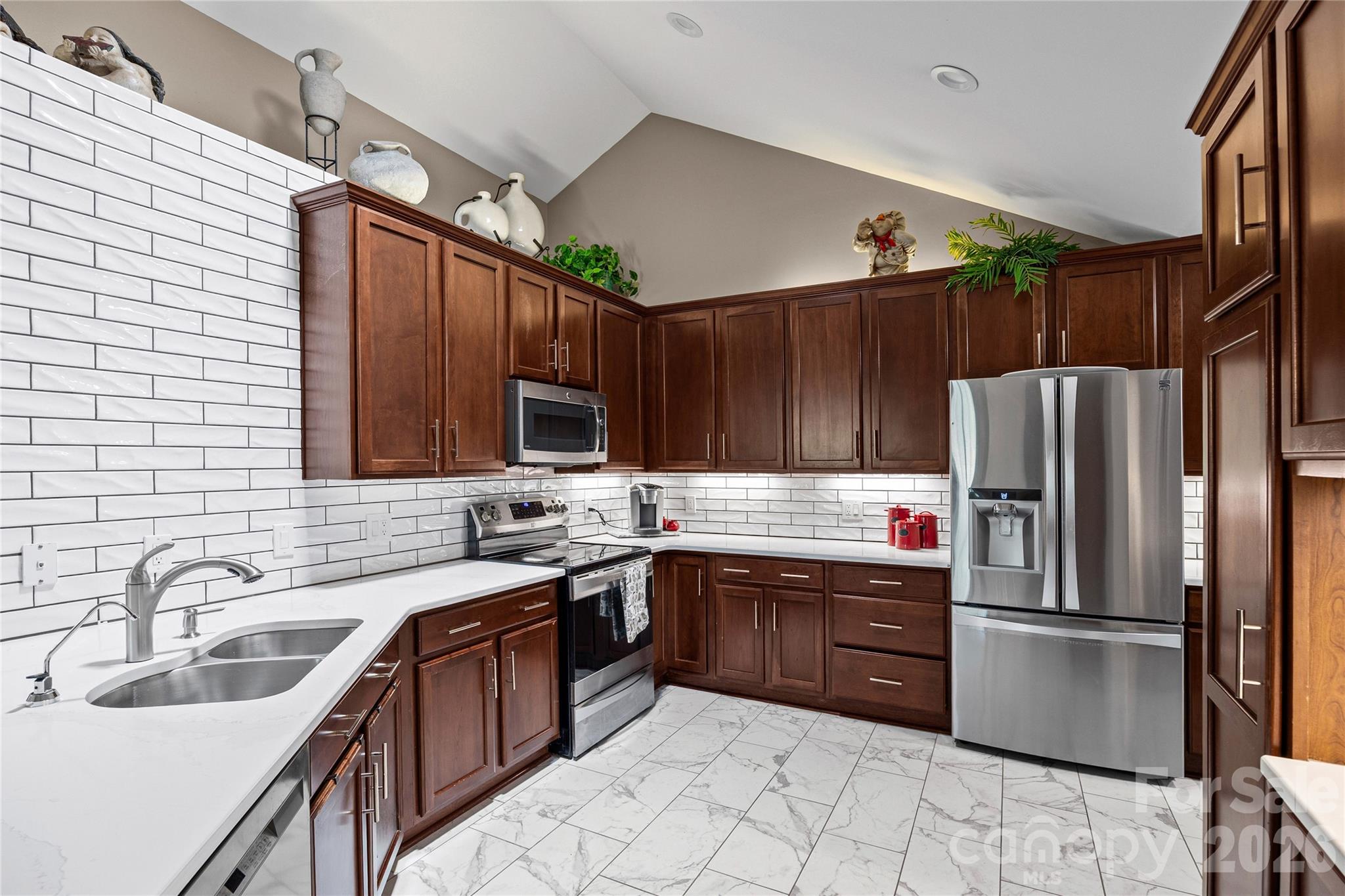 768 Ledgestone Court Tega Cay, SC 29708 - Photo 13 of 48