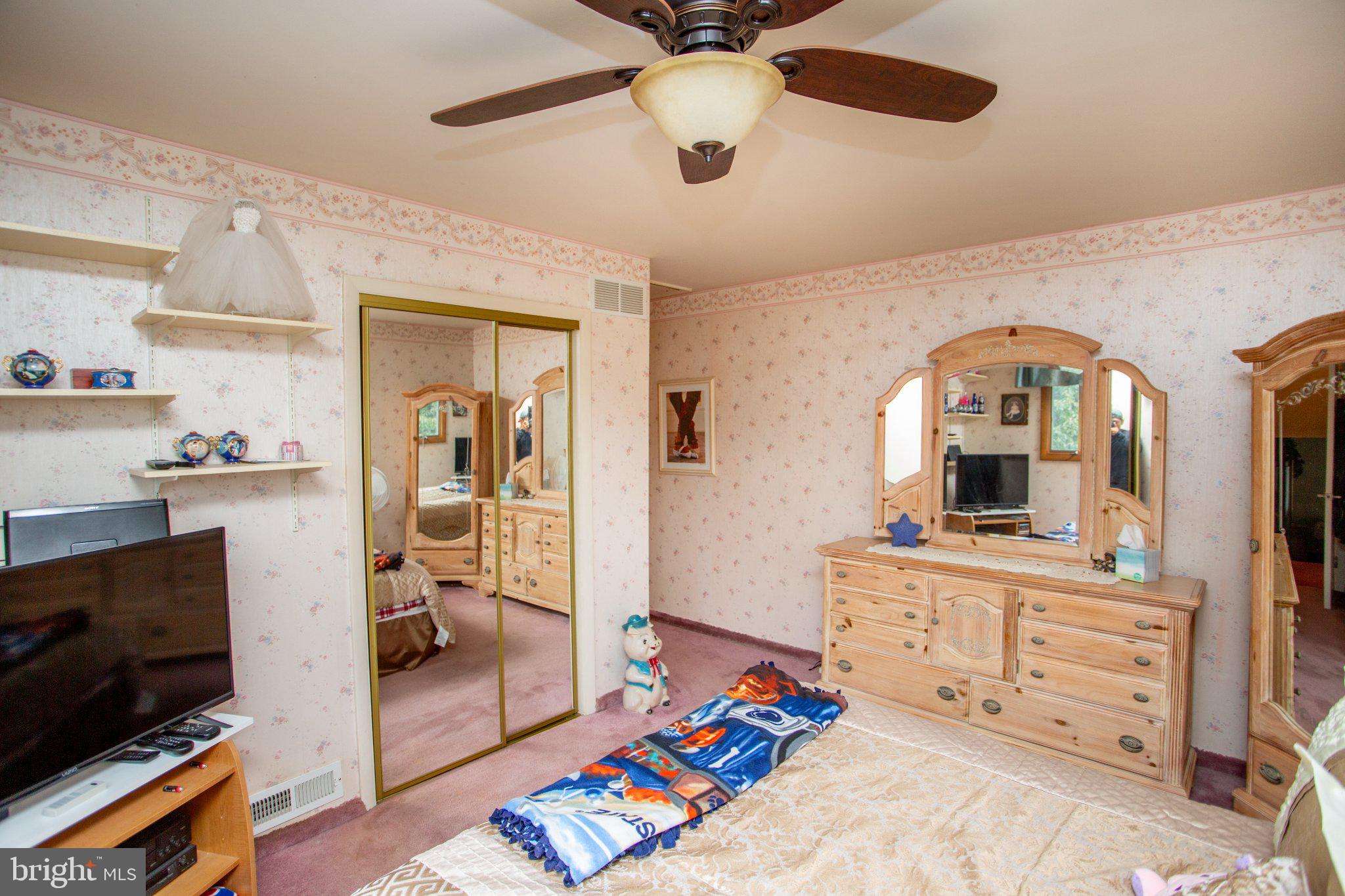 995 Hilltop Road Warminster, PA 18974 - Photo 38 of 55 Gallery Image 38