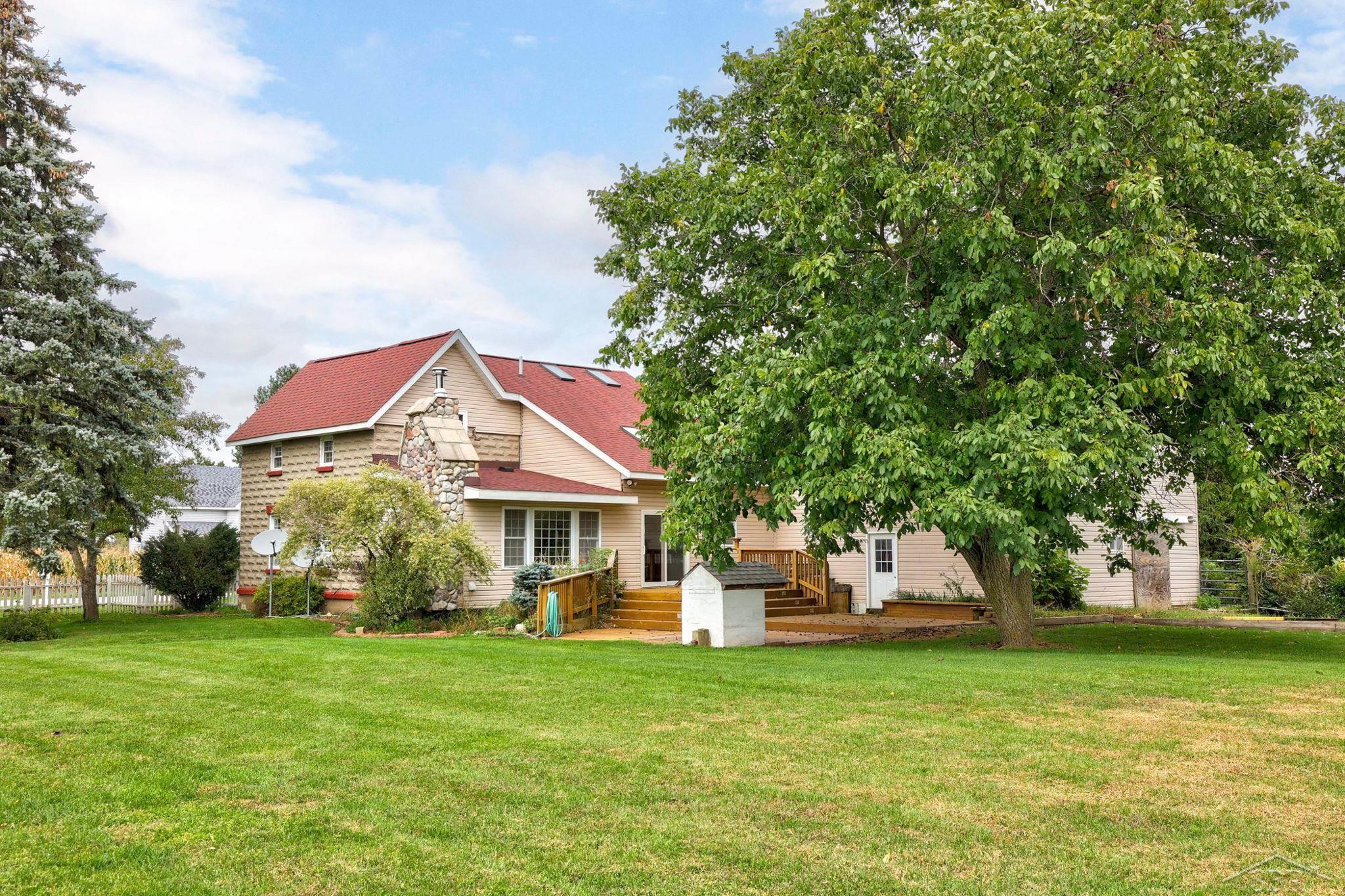 7929 West Gilford Road Reese, MI 48757 - Photo 2 of 59 50122074-1.JPG