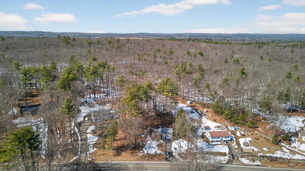 136 Dudley Road Oxford, MA 01540 - Photo 3 of 20