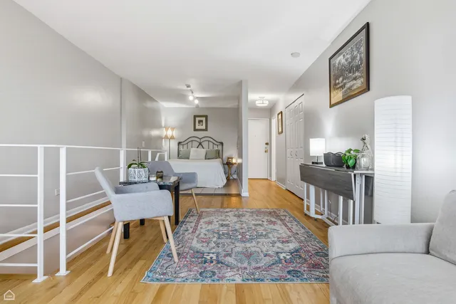 $245,000 | 6619 North Sheridan Road, Unit 401, Chicago, IL 60626