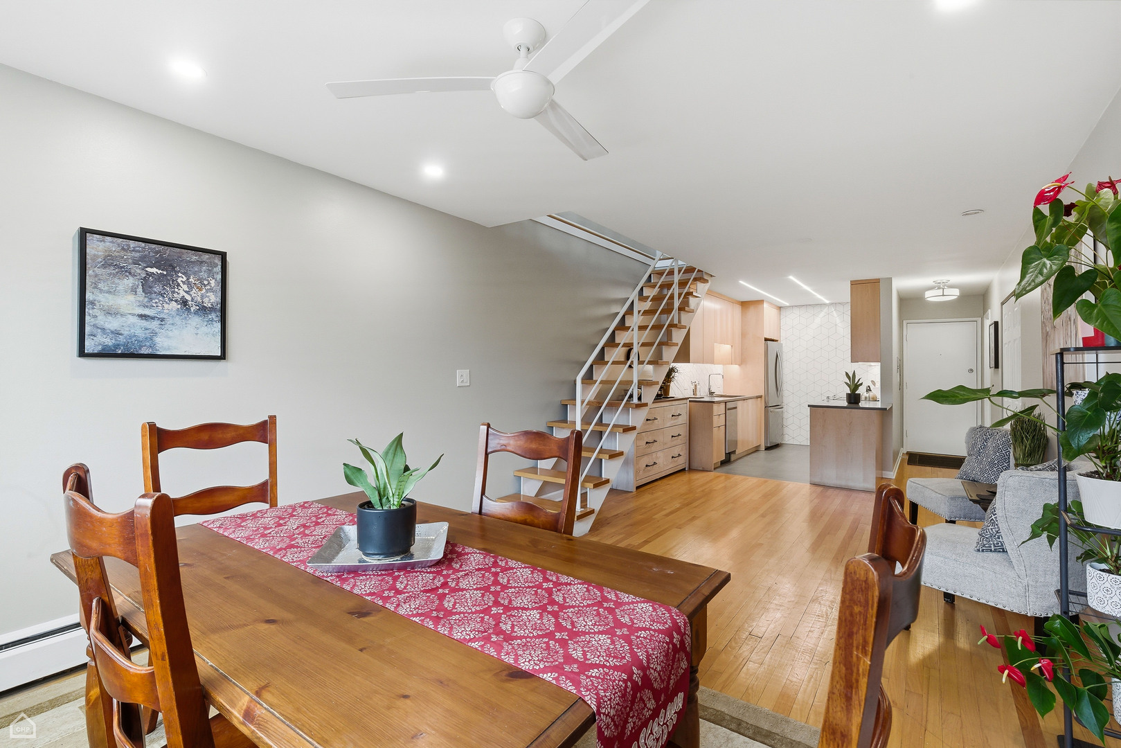 6619 North Sheridan Road, Unit 401 Chicago, IL 60626 - Photo 3 of 19 a view of a dining room with furniture