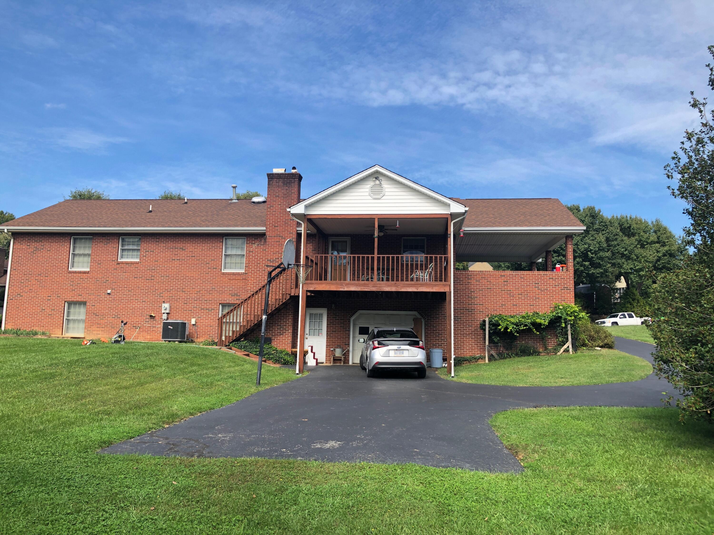 5016 Britaney Road Roanoke, VA 24012 - Photo 5 of 31 Back