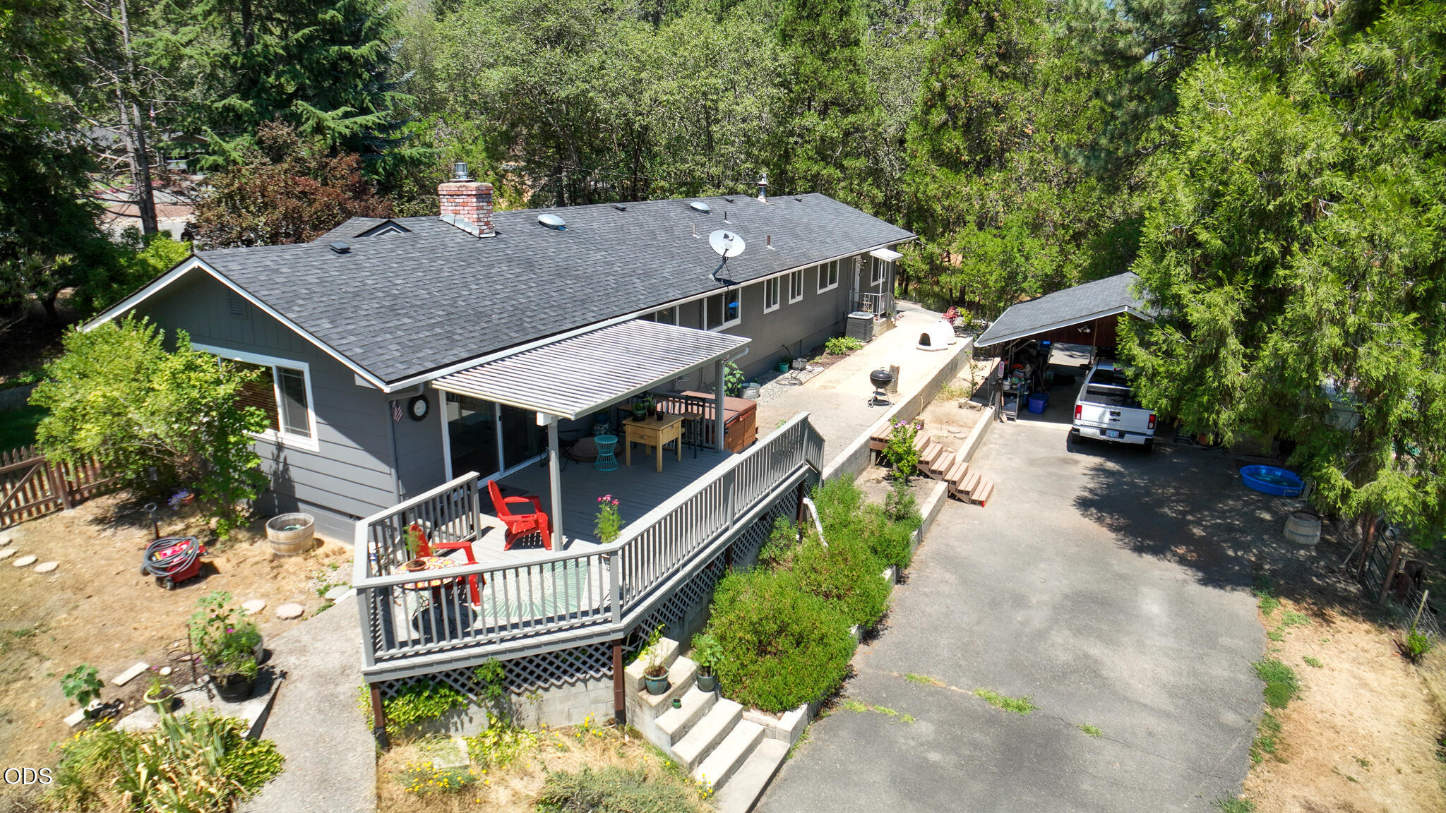235 Larkin Road Grants Pass, OR 97527 - Photo 2 of 49