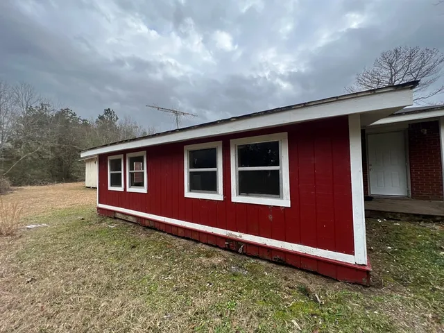 $124,000 | 358 Holmes Road, Jayess, MS 39641