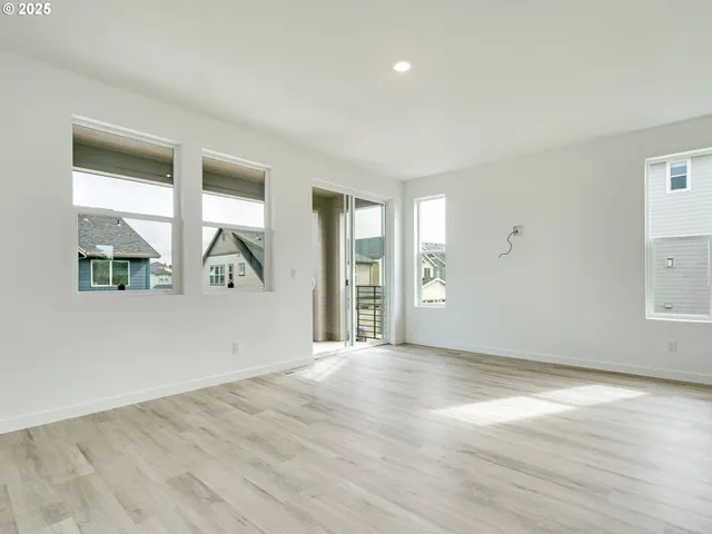 $583,990 | 3664 Southeast 86th Avenue, Hillsboro, OR 97123