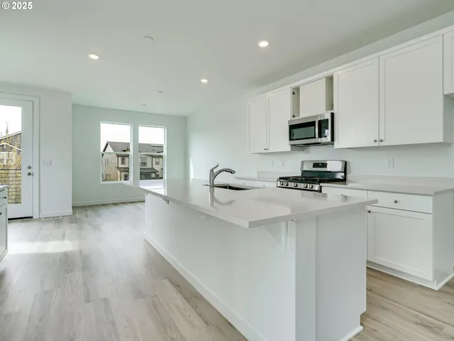 $583,990 | 3664 Southeast 86th Avenue, Hillsboro, OR 97123