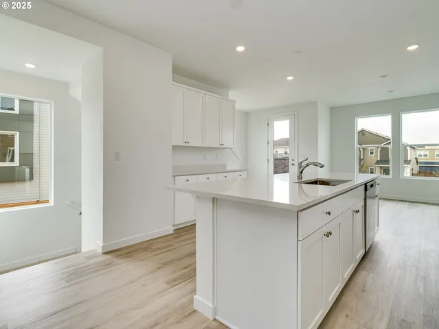 $583,990 | 3664 Southeast 86th Avenue, Hillsboro, OR 97123