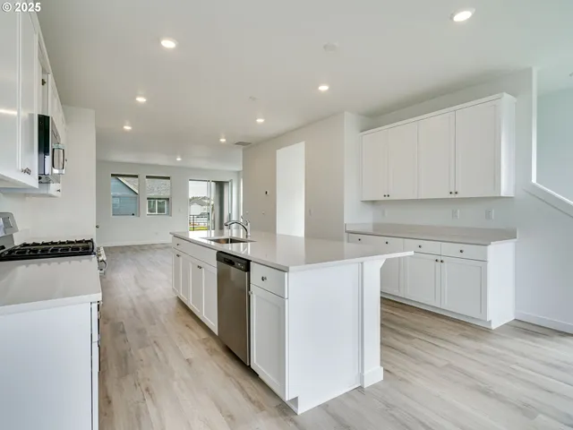 $583,990 | 3664 Southeast 86th Avenue, Hillsboro, OR 97123