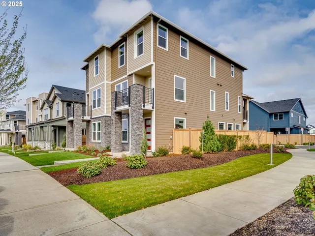 $583,990 | 3664 Southeast 86th Avenue, Hillsboro, OR 97123