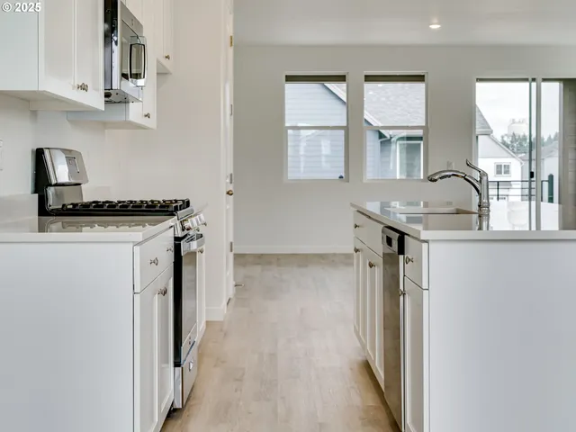 $583,990 | 3664 Southeast 86th Avenue, Hillsboro, OR 97123