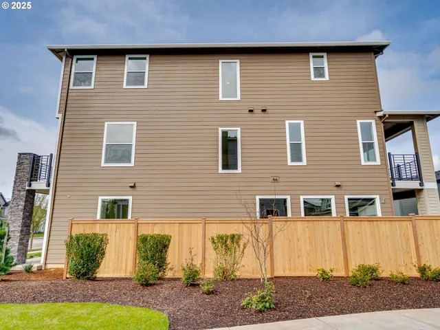 $583,990 | 3664 Southeast 86th Avenue, Hillsboro, OR 97123