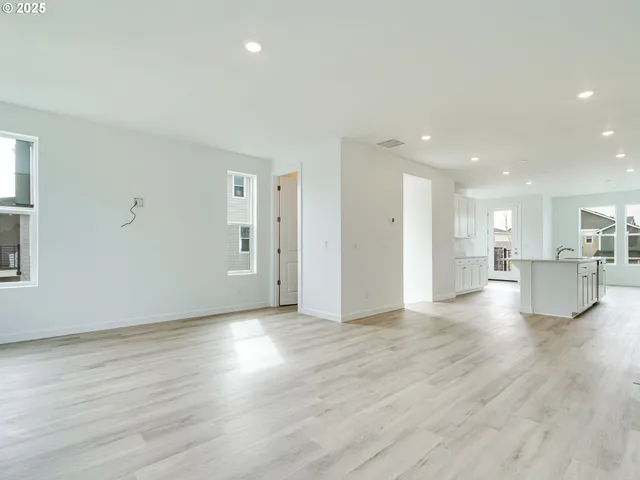 $583,990 | 3664 Southeast 86th Avenue, Hillsboro, OR 97123