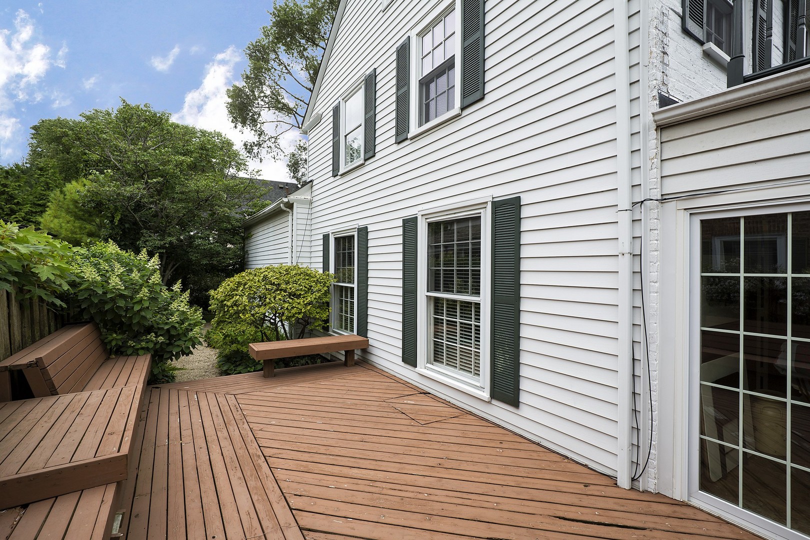 1253 Ridge Road Wilmette, IL 60091 - Photo 3 of 16 a view of a house with sitting area