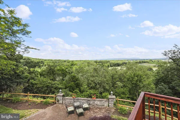 $679,900 | 934 Samerica Drive, Chambersburg, PA 17202