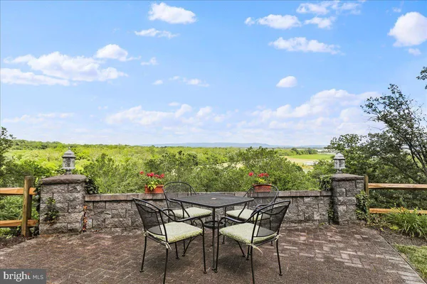 $679,900 | 934 Samerica Drive, Chambersburg, PA 17202