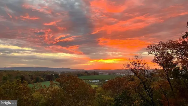 $679,900 | 934 Samerica Drive, Chambersburg, PA 17202