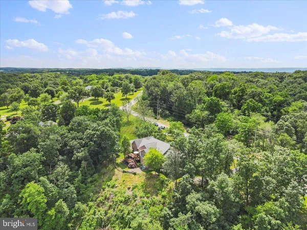 $679,900 | 934 Samerica Drive, Chambersburg, PA 17202