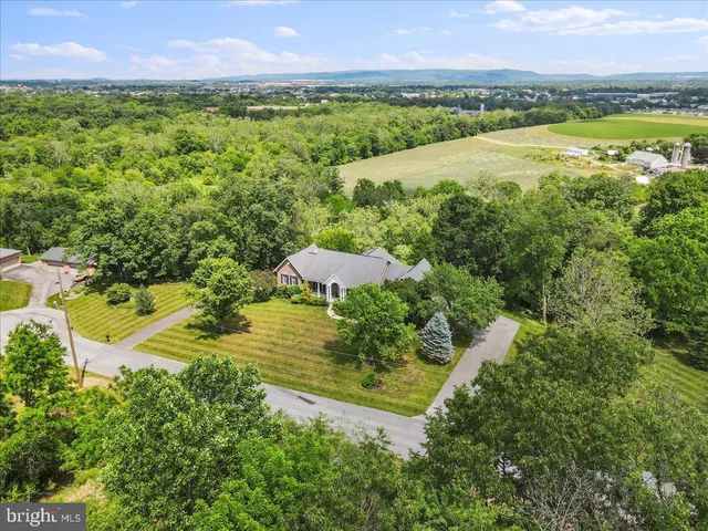 $679,900 | 934 Samerica Drive, Chambersburg, PA 17202