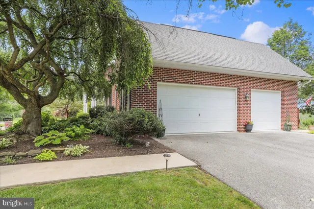 $679,900 | 934 Samerica Drive, Chambersburg, PA 17202