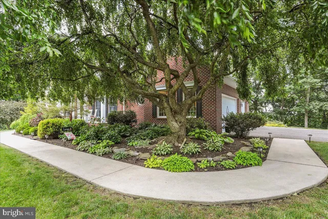 $679,900 | 934 Samerica Drive, Chambersburg, PA 17202