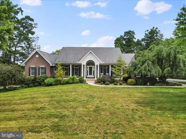 $679,900 | 934 Samerica Drive, Chambersburg, PA 17202