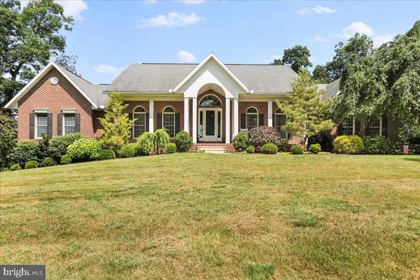 $679,900 | 934 Samerica Drive, Chambersburg, PA 17202