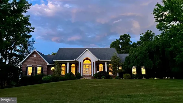 $679,900 | 934 Samerica Drive, Chambersburg, PA 17202