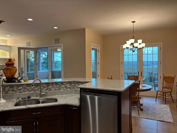 $679,900 | 934 Samerica Drive, Chambersburg, PA 17202