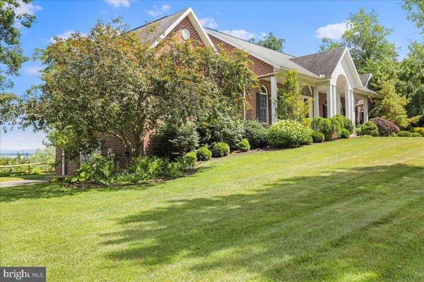 $679,900 | 934 Samerica Drive, Chambersburg, PA 17202