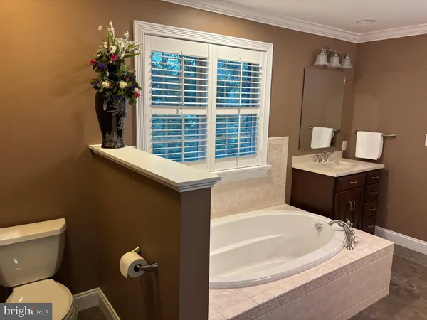 $679,900 | 934 Samerica Drive, Chambersburg, PA 17202