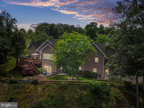 $679,900 | 934 Samerica Drive, Chambersburg, PA 17202