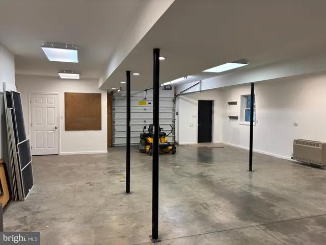 $679,900 | 934 Samerica Drive, Chambersburg, PA 17202