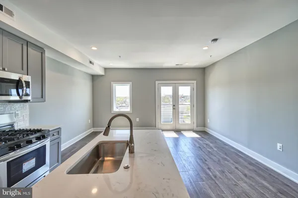 $2,900 | 2013 Benning Road Northeast, Unit 8, Washington, DC 20002