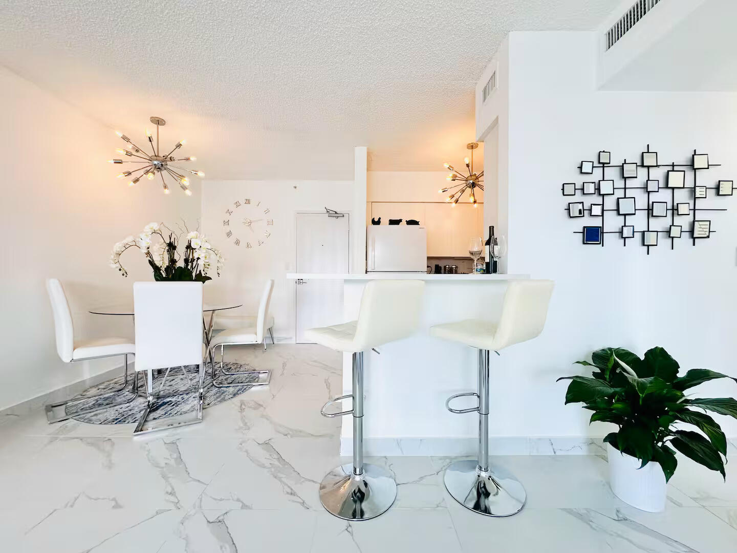 1500 Bay Road, Unit 1244S Miami Beach, FL 33139 - Photo 3 of 47 135d1109-7af2-43dc-b66c-ee0256cdf1d1