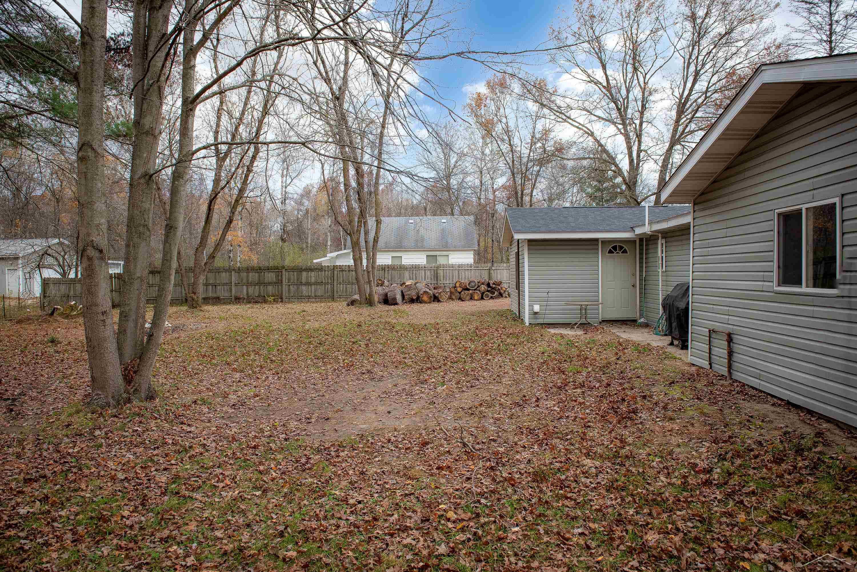 428 South 8 Mile Road Midland, MI 48640 - Photo 29 of 32 50193866-1c74d65b-4c41-4b0c-9994-d92461c76870.JPG