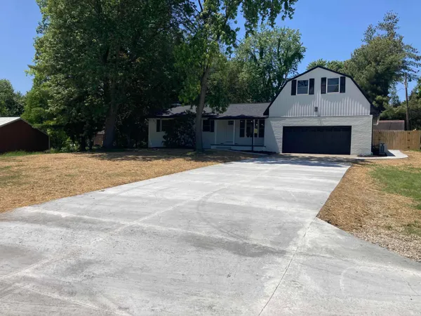 $439,900 | 441 Oak Street, Lynnville, IN 47619
