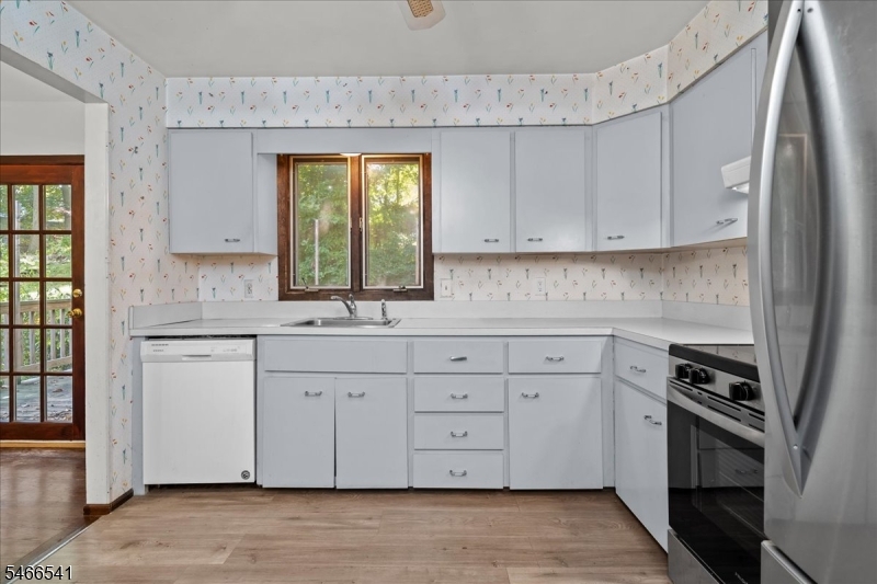 628 Succasunna Road Mount Arlington, NJ 07850 - Photo 10 of 34 Gallery Image 10