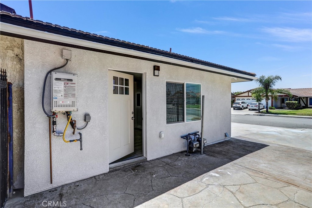 Welcom to 857 Idyllwild Ave in Rialto