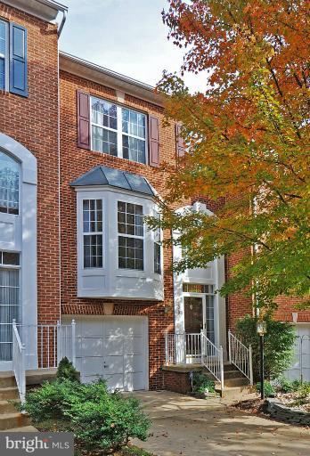 1269 Wild Hawthorn Way Reston, VA 20194 - Photo 25 of 25 Exterior (Front)