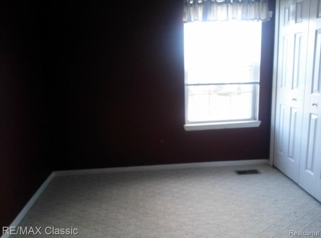 2695 Kenmore Road Berkley, MI 48072 - Photo 11 of 18 kenmore bed 3.jpg