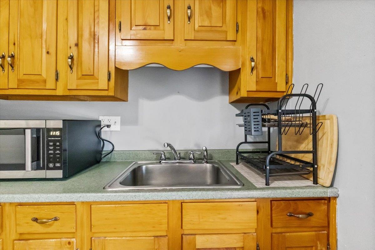 651 Summer Street Manchester, NH 03103 - Photo 32 of 46